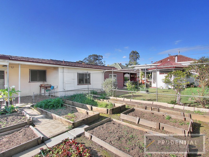 62 Flowerdale Road, Liverpool NSW 2170