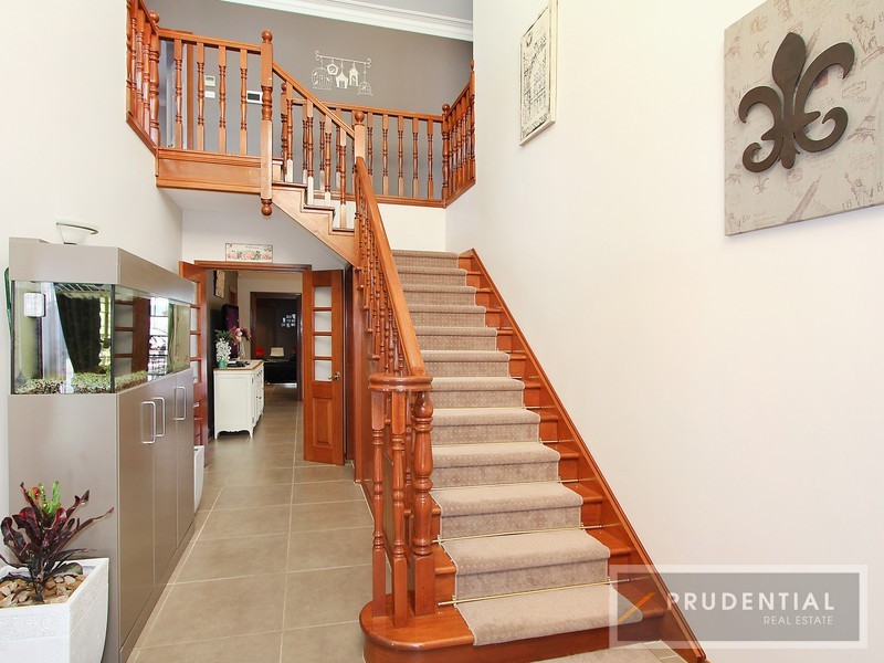 36 Beltana Court, Wattle Grove NSW 2173