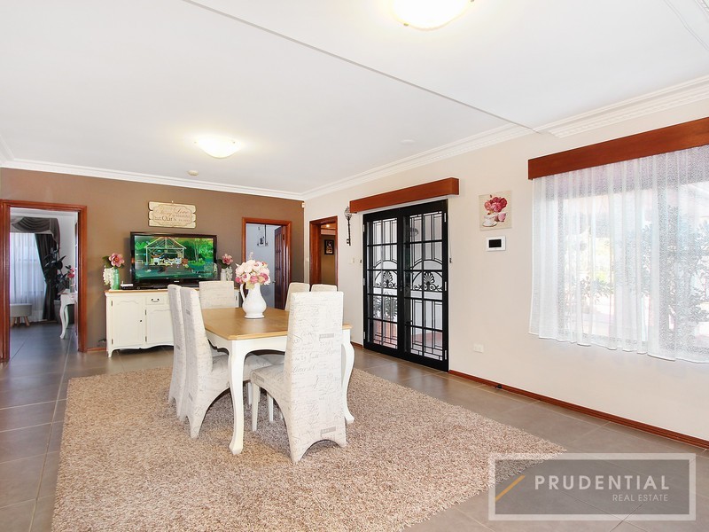 36 Beltana Court, Wattle Grove NSW 2173