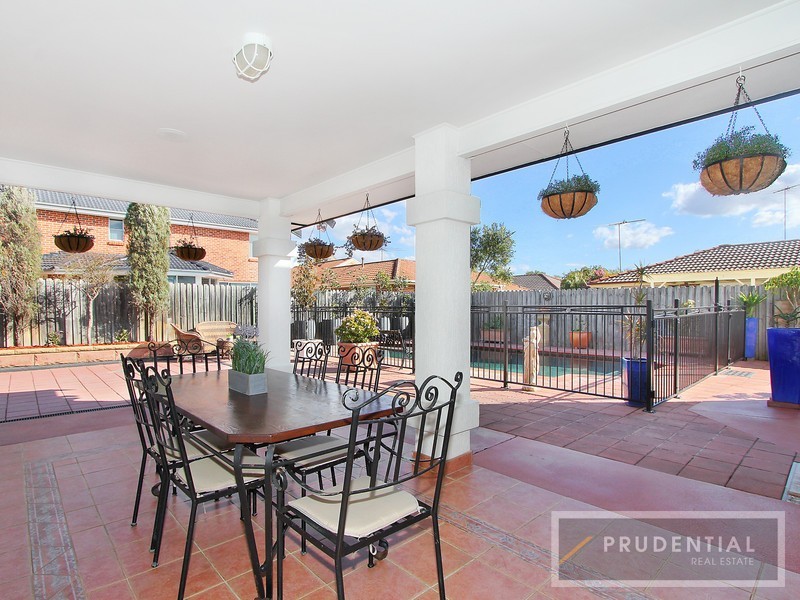 36 Beltana Court, Wattle Grove NSW 2173