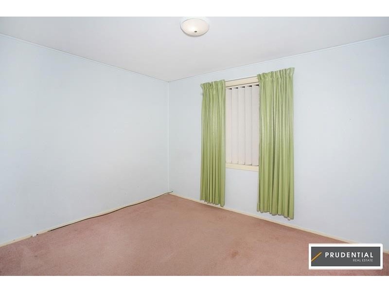 25 Weir Cres, Lurnea NSW 2170