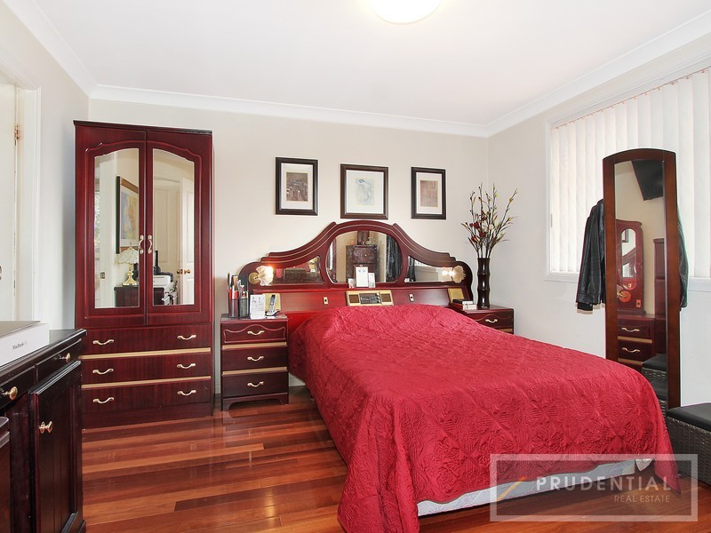 28 Como Court, Wattle Grove NSW 2173