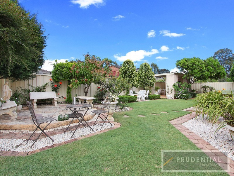 28 Como Court, Wattle Grove NSW 2173