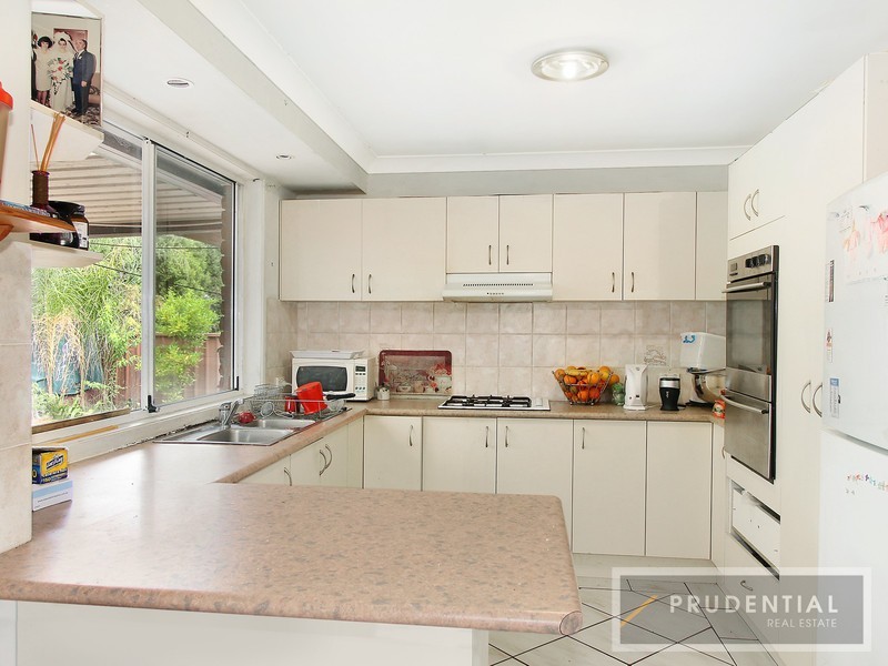 263 Whitford Road, Green Valley NSW 2168