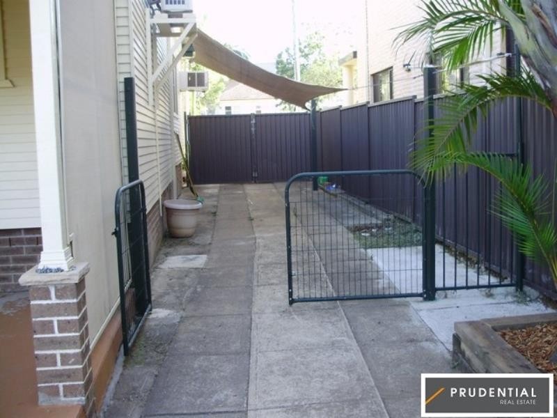 72 Woodlands Rd, Liverpool NSW 2170