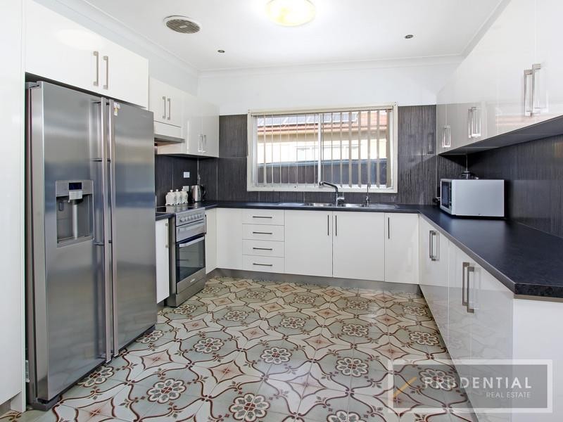 55 Webster Rd, Lurnea NSW 2170