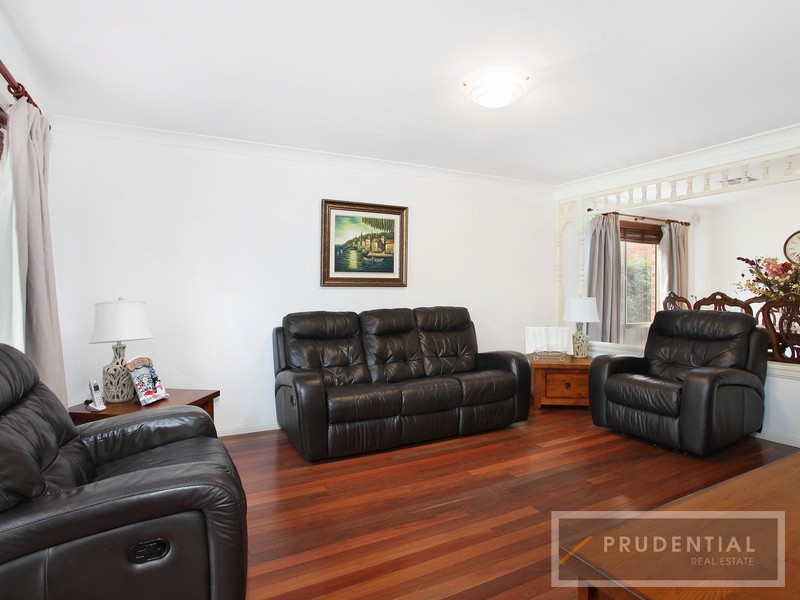 8 Nettletree Place, Casula NSW 2170