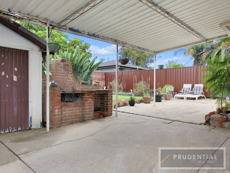 10 Sunset Avenue, Lurnea NSW 2170