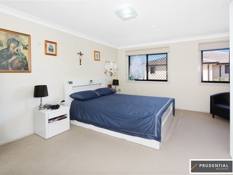 4/5 Macdonald Avenue, Lurnea NSW 2170