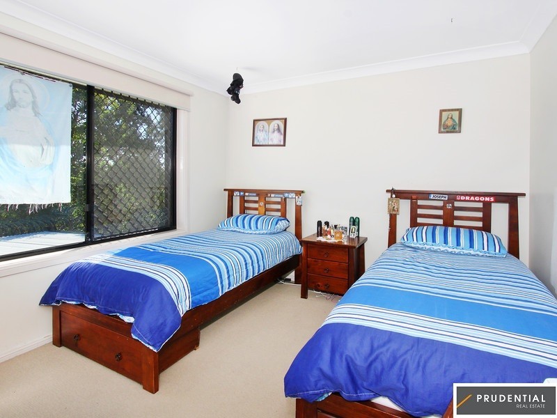 4/5 Macdonald Avenue, Lurnea NSW 2170