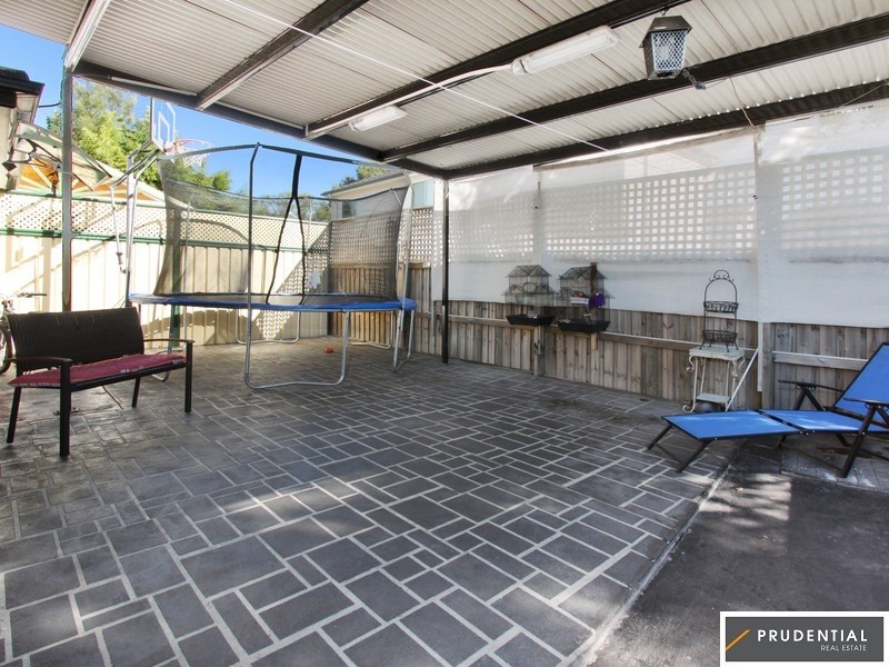 4/5 Macdonald Avenue, Lurnea NSW 2170