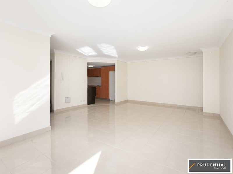 30/12-20 Lachlan Street, Liverpool NSW 2170