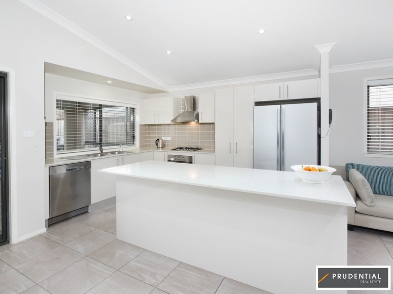 9 Corsair Avenue, Middleton Grange NSW 2171