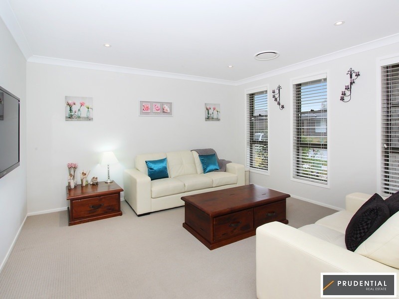 9 Corsair Avenue, Middleton Grange NSW 2171