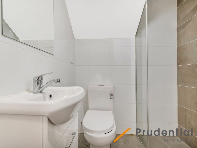 40/17-21 The Crescent, Fairfield NSW 2165