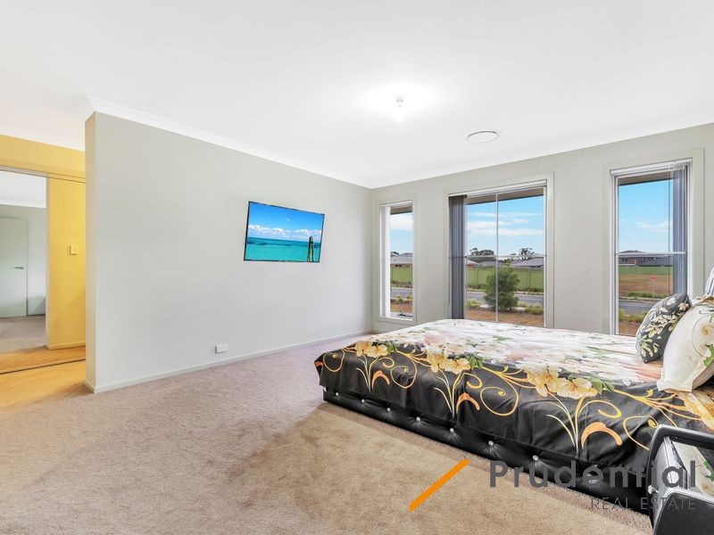 44 Pioneer Drive, Carnes Hill NSW 2171