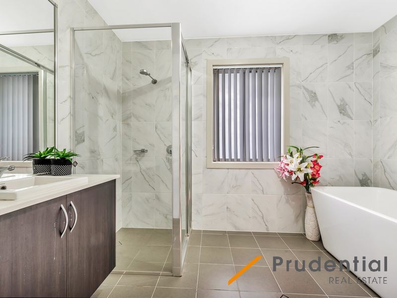 44 Pioneer Drive, Carnes Hill NSW 2171