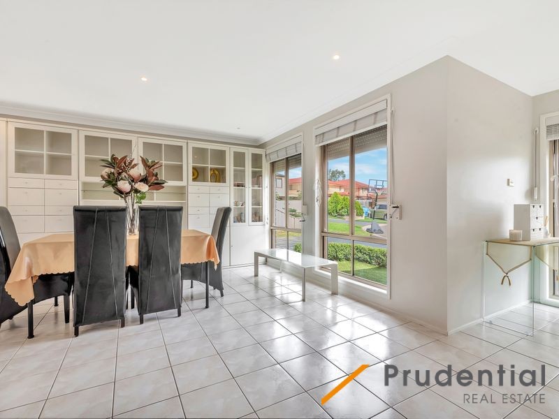 16 Nelligen Close, Prestons NSW 2170
