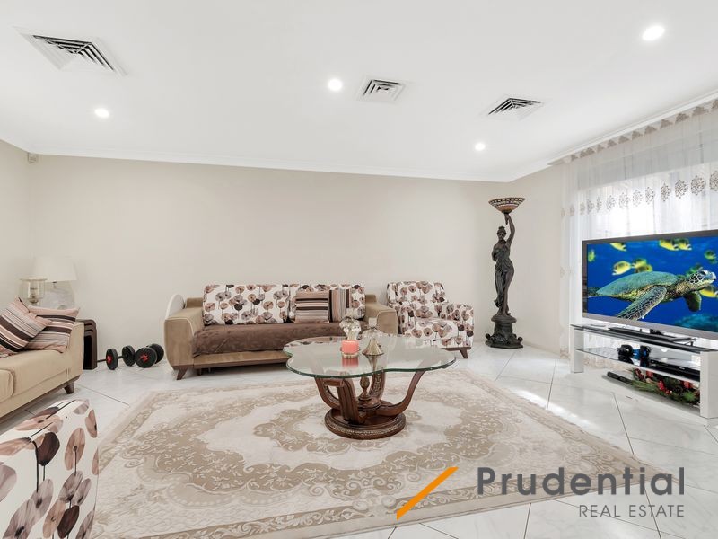 3 Avoca Close, West Hoxton NSW 2171