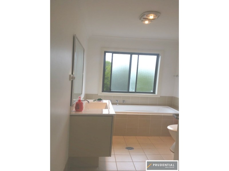2 Glatton Road, Glenfield NSW 2167