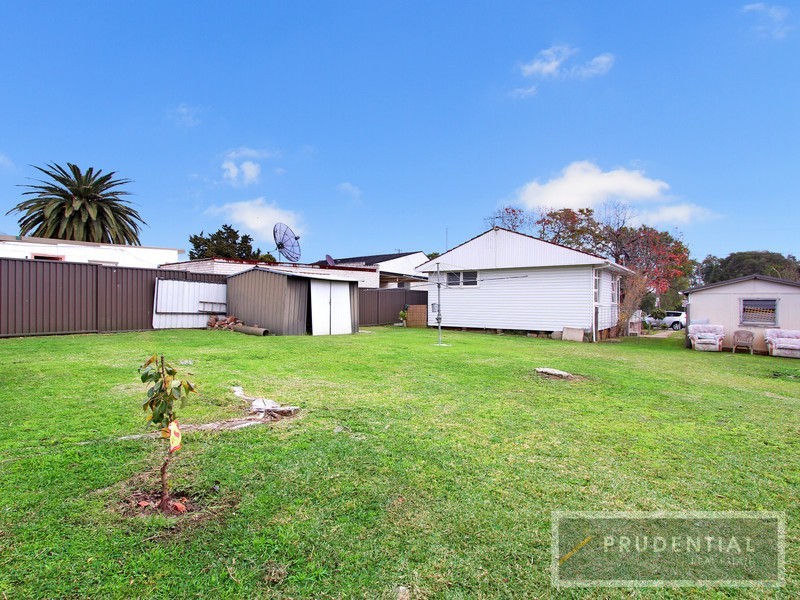 36 Hill Rd, Lurnea NSW 2170