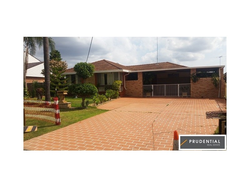 7 Holly Ave, Chipping Norton NSW 2170