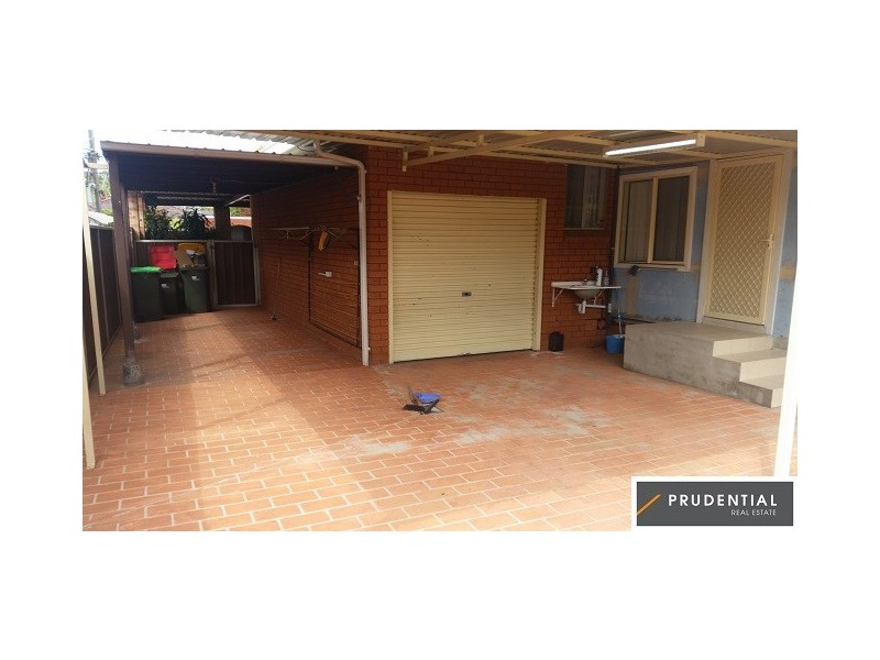 7 Holly Ave, Chipping Norton NSW 2170