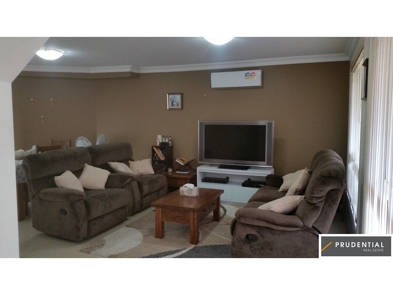 8/92 Kendall Drive, Casula NSW 2170