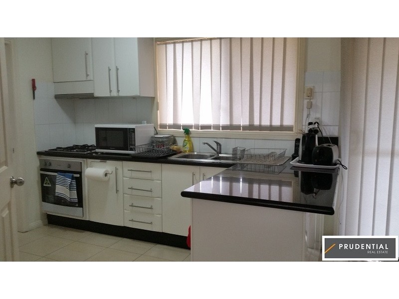 8/92 Kendall Drive, Casula NSW 2170