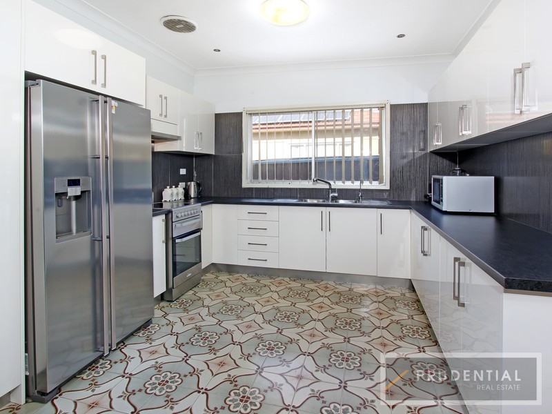 55 Webster Rd, Lurnea NSW 2170