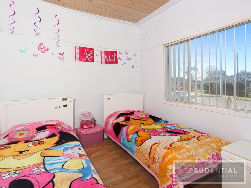 55 Webster Rd, Lurnea NSW 2170