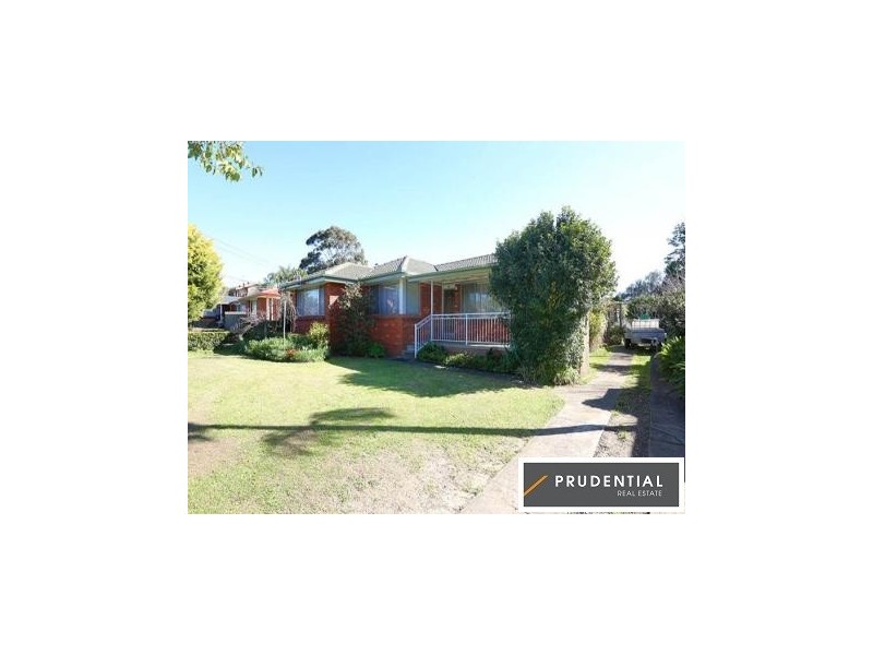 30 Metcalfe Ave, Moorebank NSW 2170