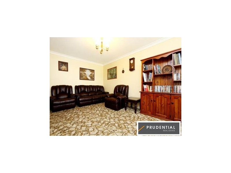 30 Metcalfe Ave, Moorebank NSW 2170