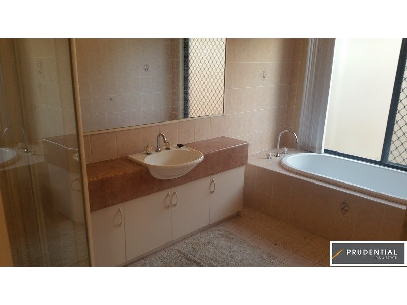 25 Chapman Street, West Hoxton NSW 2171