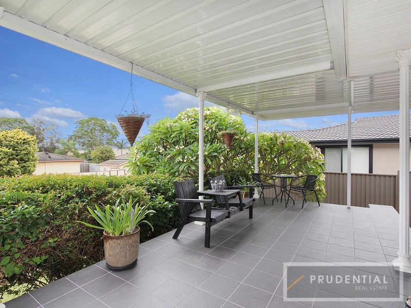 10 Sunset Avenue, Lurnea NSW 2170