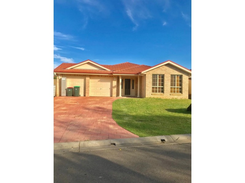 4 Wainewright Avenue, West Hoxton NSW 2171