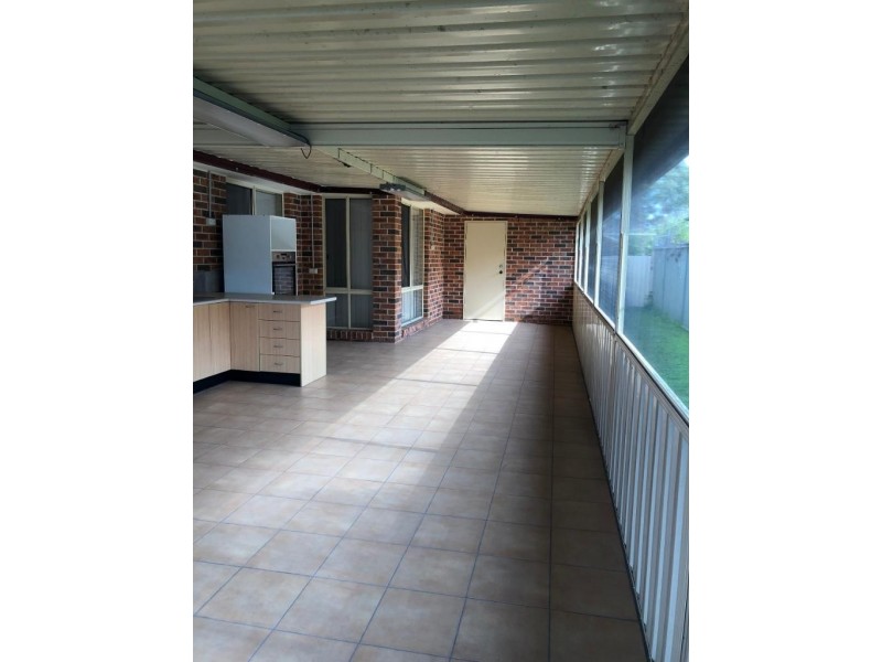8 Gilgandra Road, Hoxton Park NSW 2171