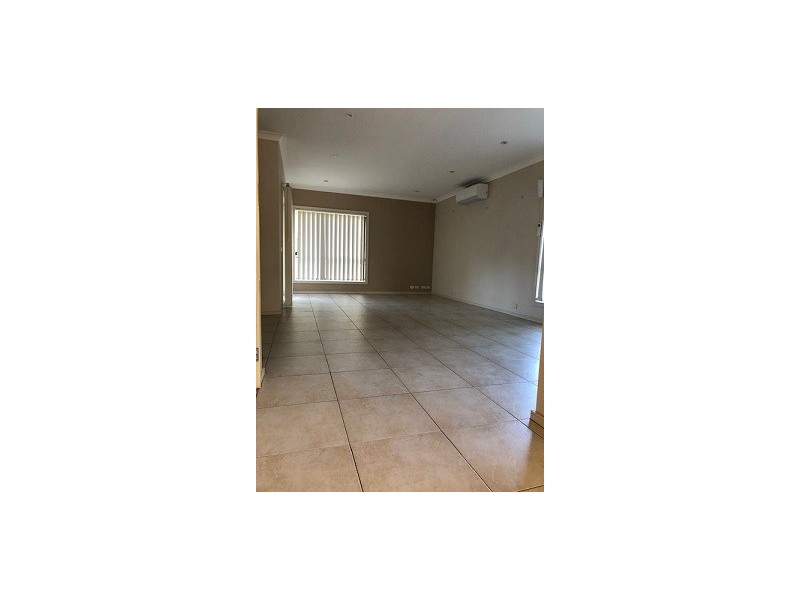 226 Carmichael Drive, West Hoxton NSW 2171