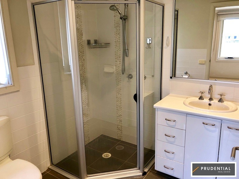 226 Carmichael Drive, West Hoxton NSW 2171
