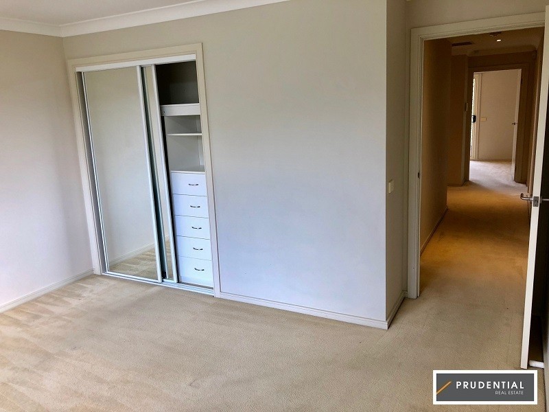 226 Carmichael Drive, West Hoxton NSW 2171