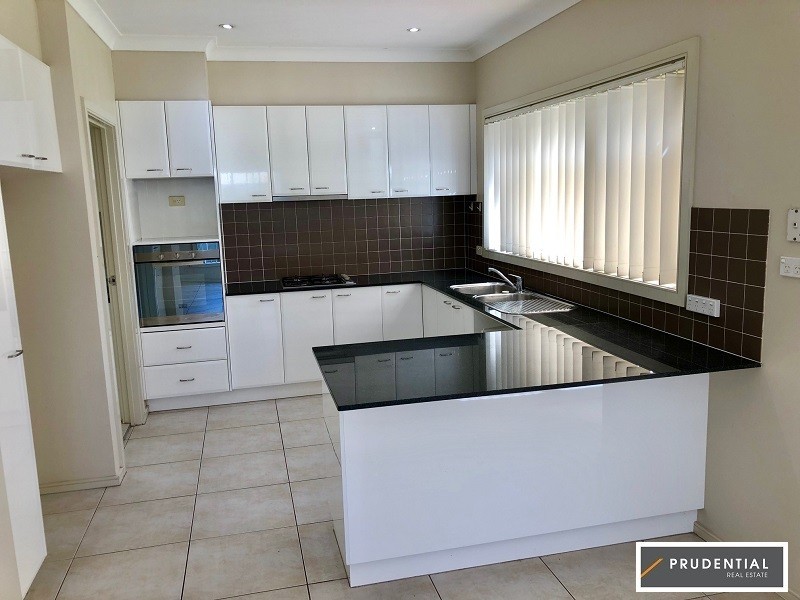226 Carmichael Drive, West Hoxton NSW 2171