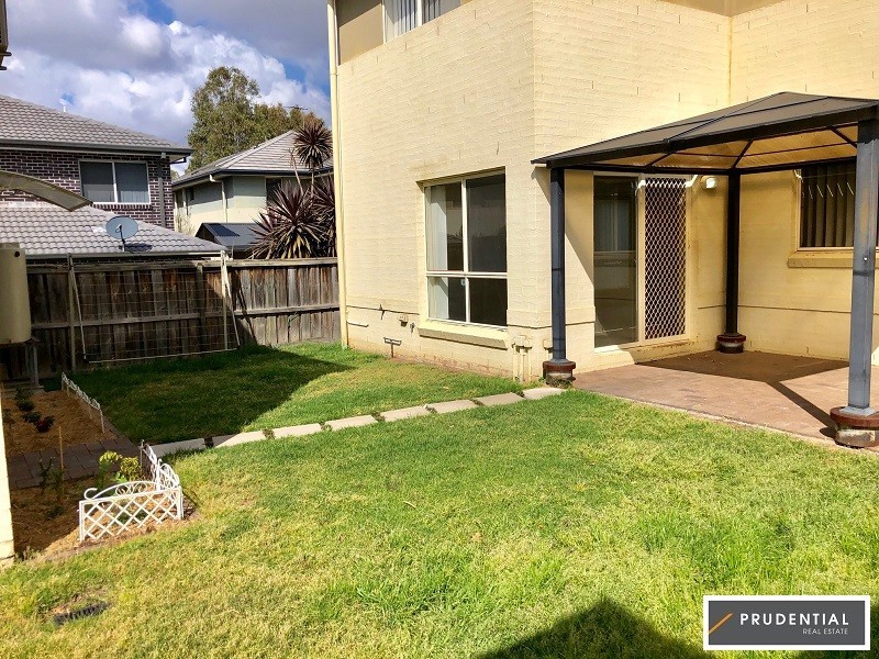 226 Carmichael Drive, West Hoxton NSW 2171