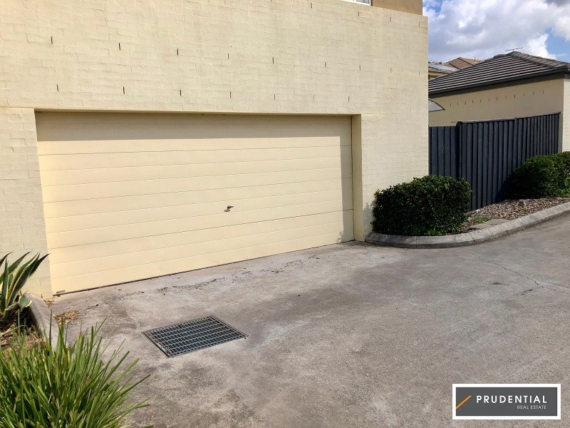 226 Carmichael Drive, West Hoxton NSW 2171