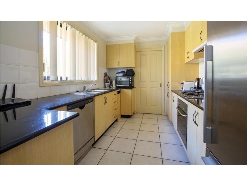 27 Chapman Street, West Hoxton NSW 2171