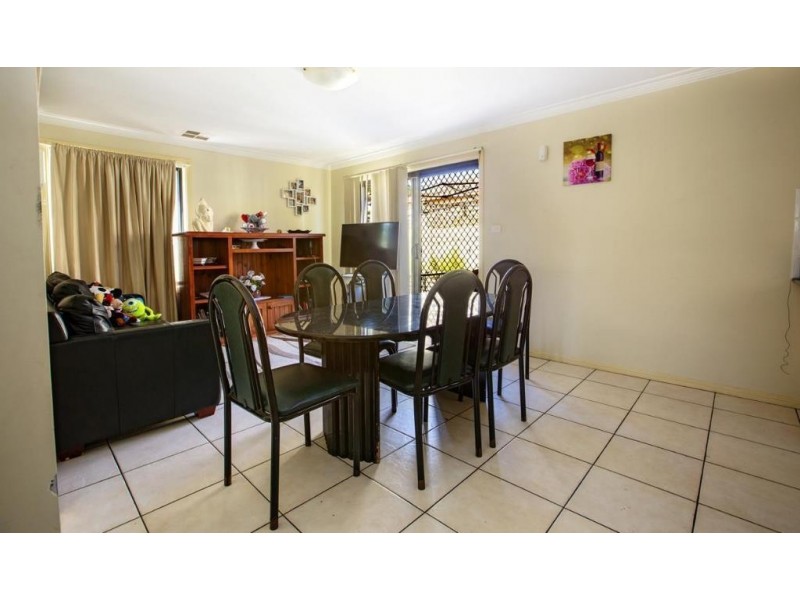 27 Chapman Street, West Hoxton NSW 2171