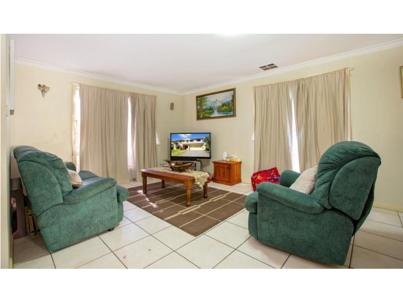 27 Chapman Street, West Hoxton NSW 2171