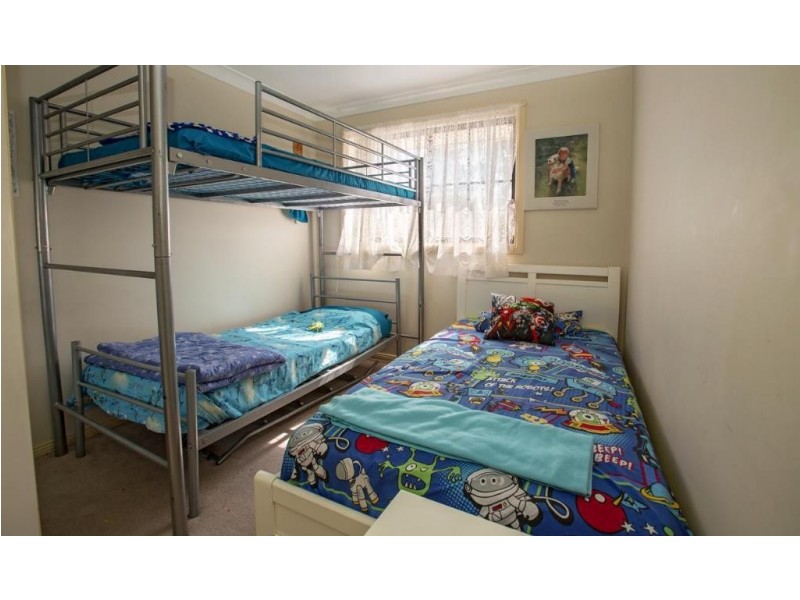 27 Chapman Street, West Hoxton NSW 2171
