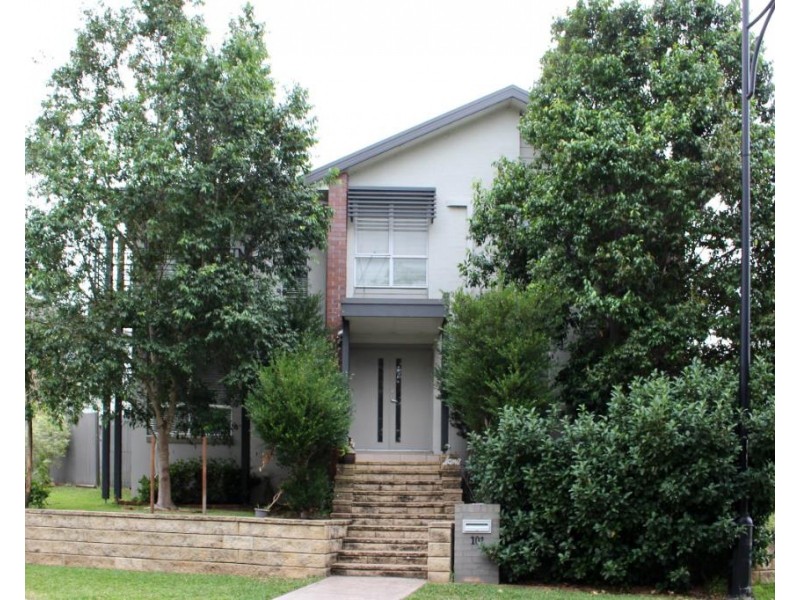 101 Middleton Drive, Middleton Grange NSW 2171