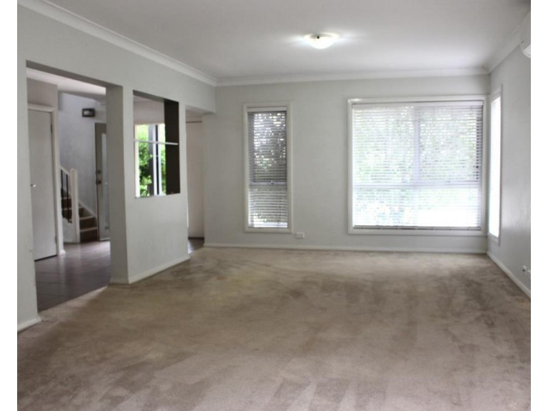 101 Middleton Drive, Middleton Grange NSW 2171