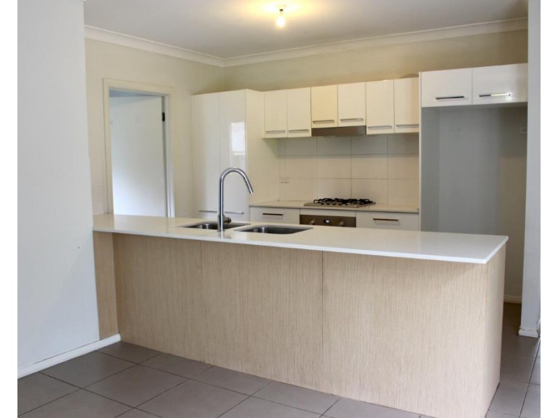 101 Middleton Drive, Middleton Grange NSW 2171